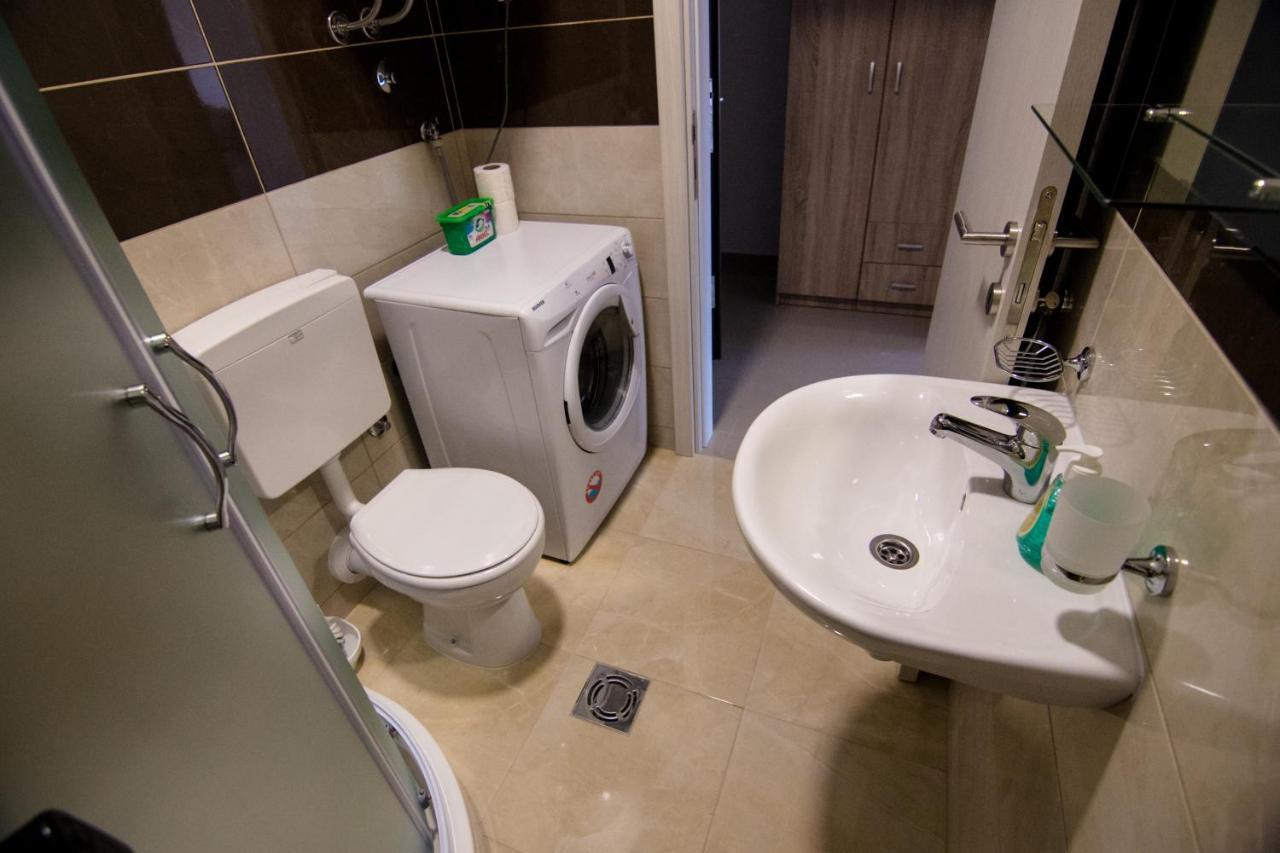 Appartement Apartman 1 à Sremska Mitrovica Extérieur photo